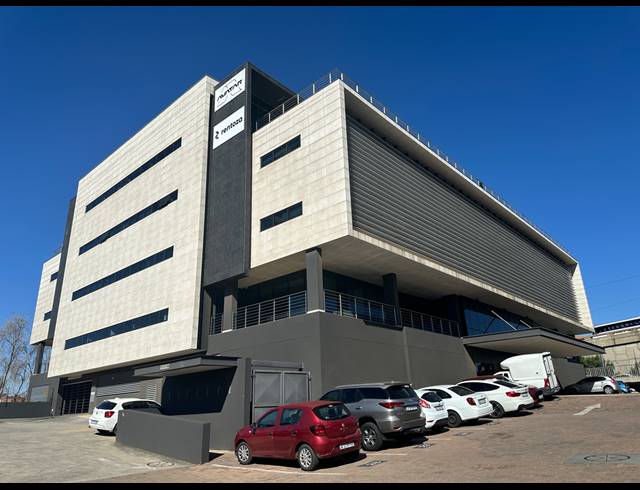 551M² OFFICE TO LET IN SANDTON CENTRAL